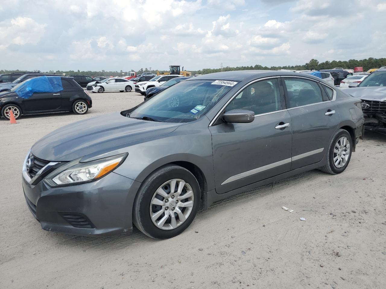 2017 Nissan Altima - Image 1