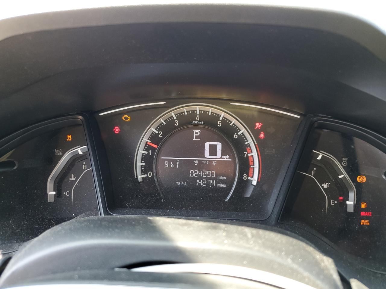 2HGFC2F56JH587349 2018 Honda Civic Lx