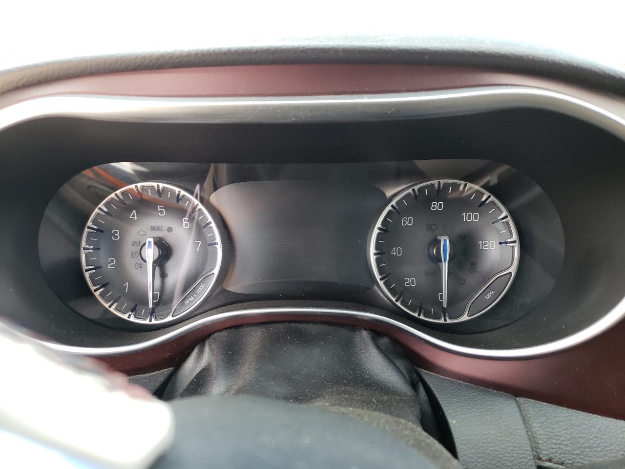 2020 Chrysler Pacifica - Image 9