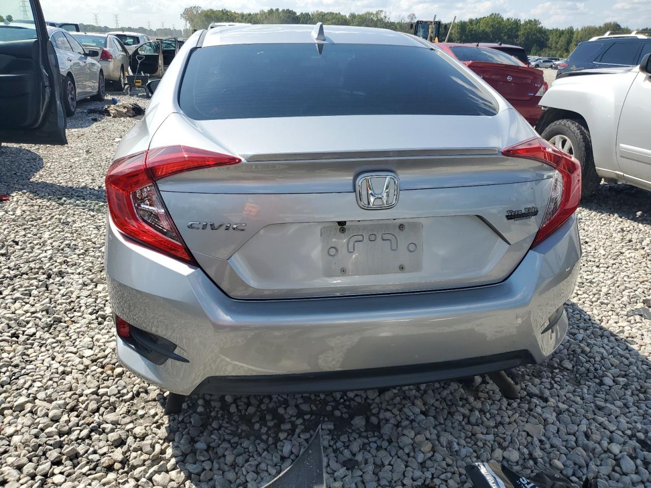 JHMFC1F33JX022705 2018 Honda Civic Ex