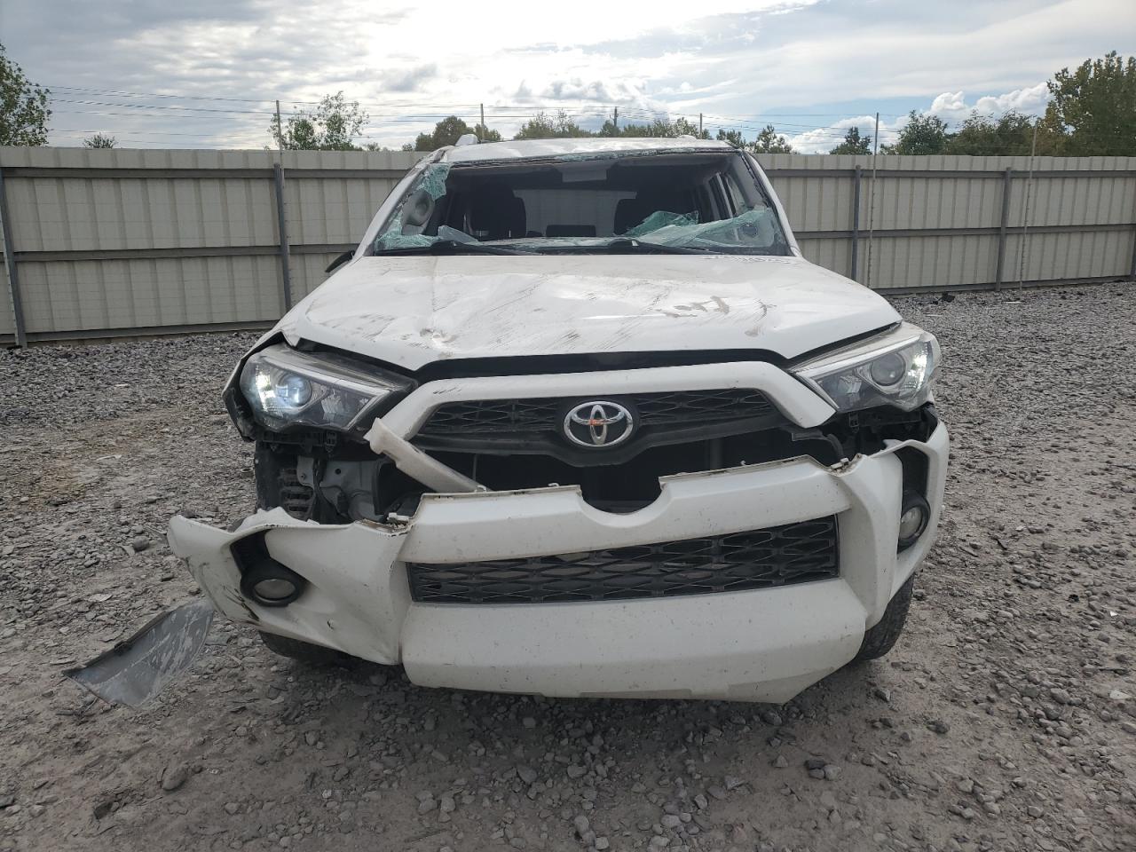 2016 Toyota 4Runner - Image 5