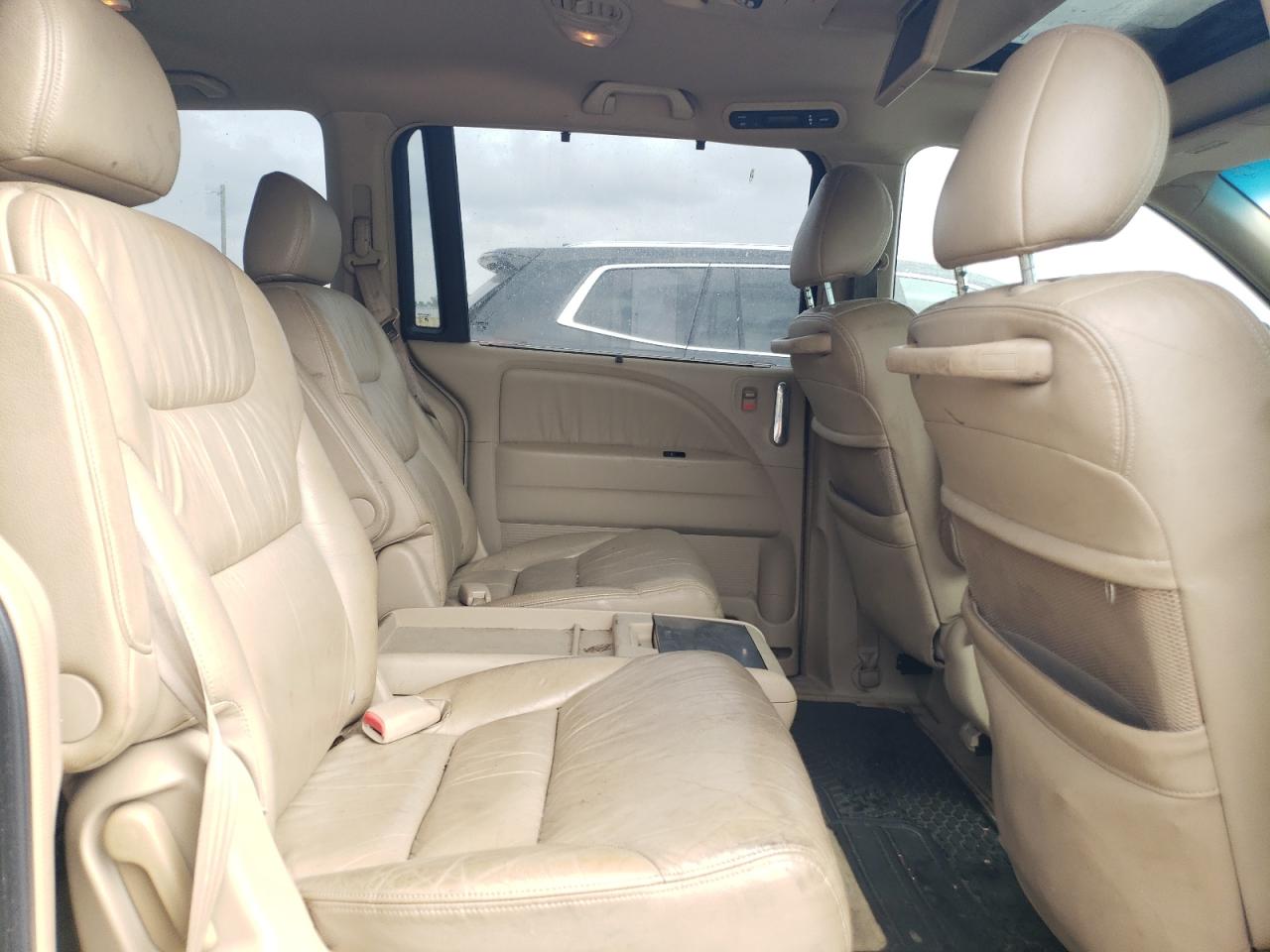 2005 Honda Odyssey - Image 11