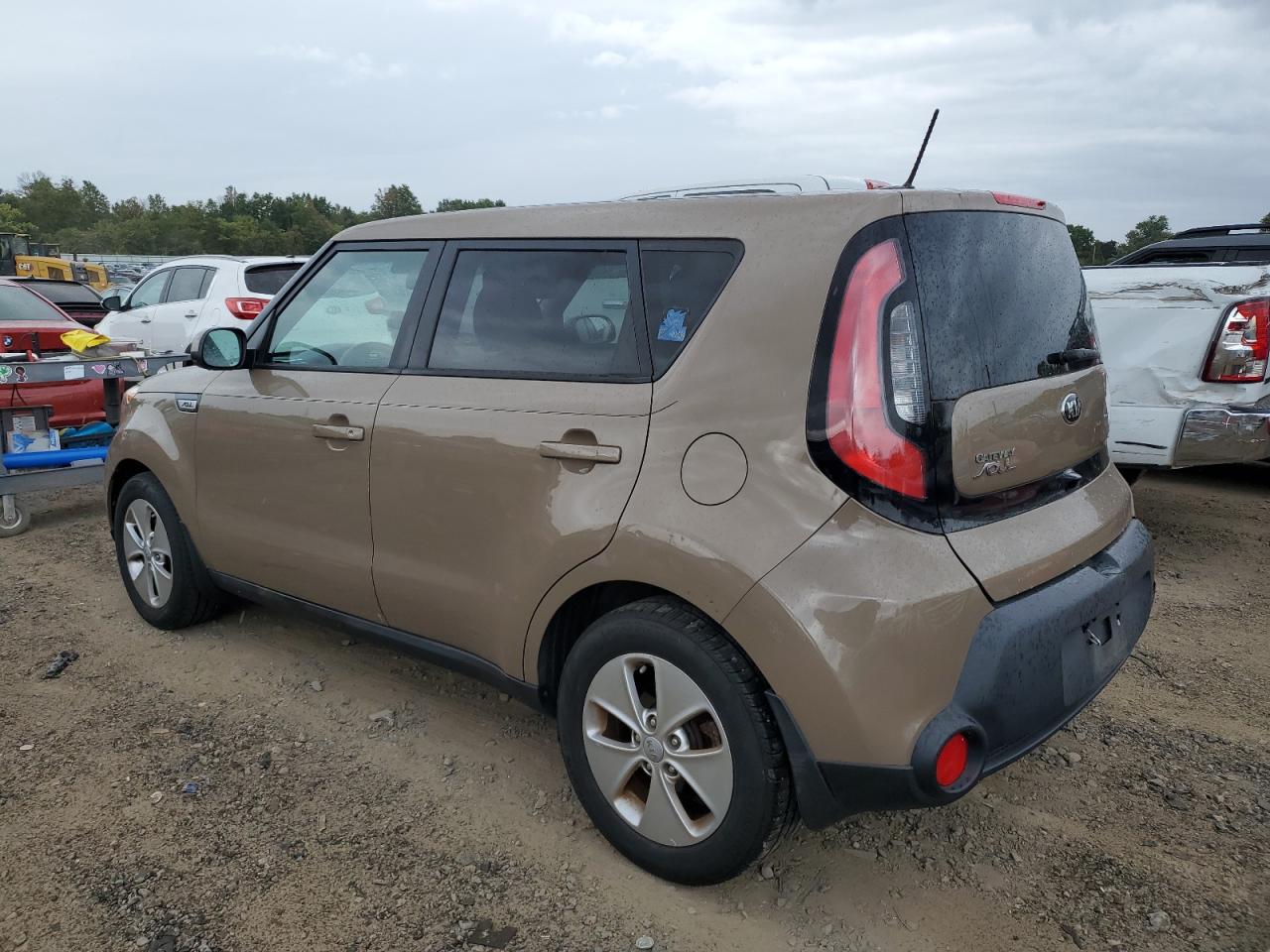 VIN KNDJN2A29G7255653 2016 KIA SOUL no.2