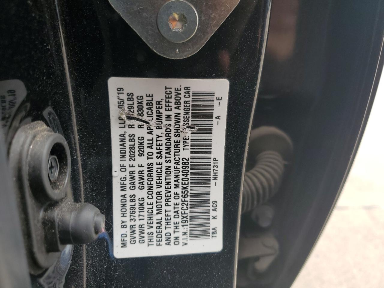 19XFC2F65KE040982 2019 Honda Civic Lx