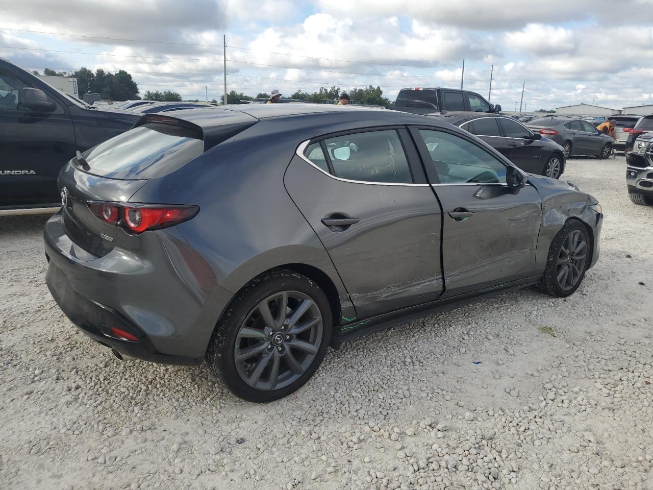 JM1BPAKM2P1616345 Mazda 3 SELECT 3