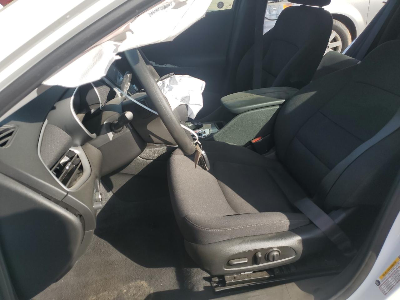 2023 Chevrolet Malibu - Image 7