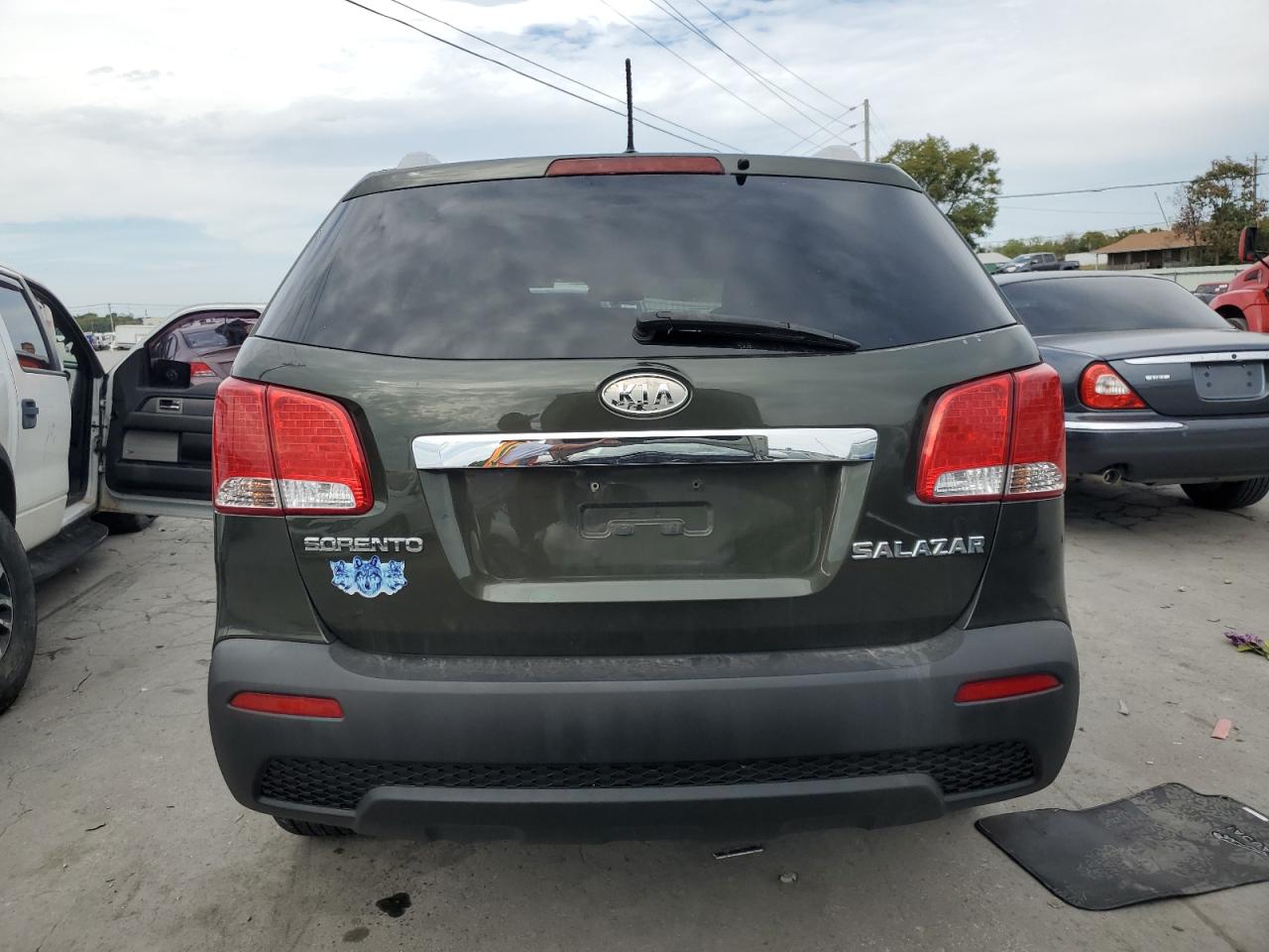 5XYKTDA21BG151658 2011 Kia Sorento Base