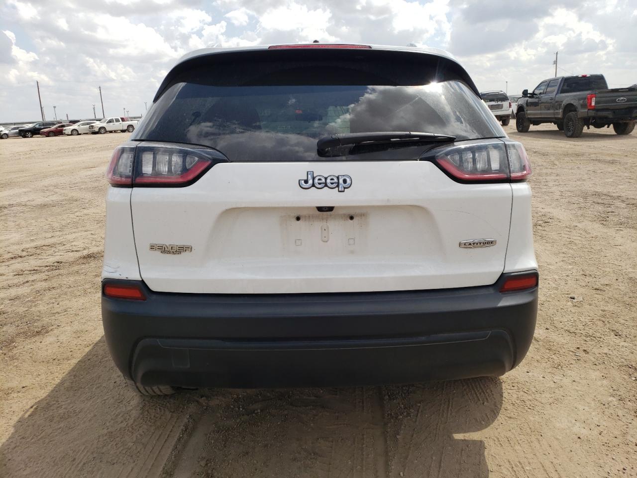 1C4PJLLB6KD201990 2019 Jeep Cherokee Latitude Plus