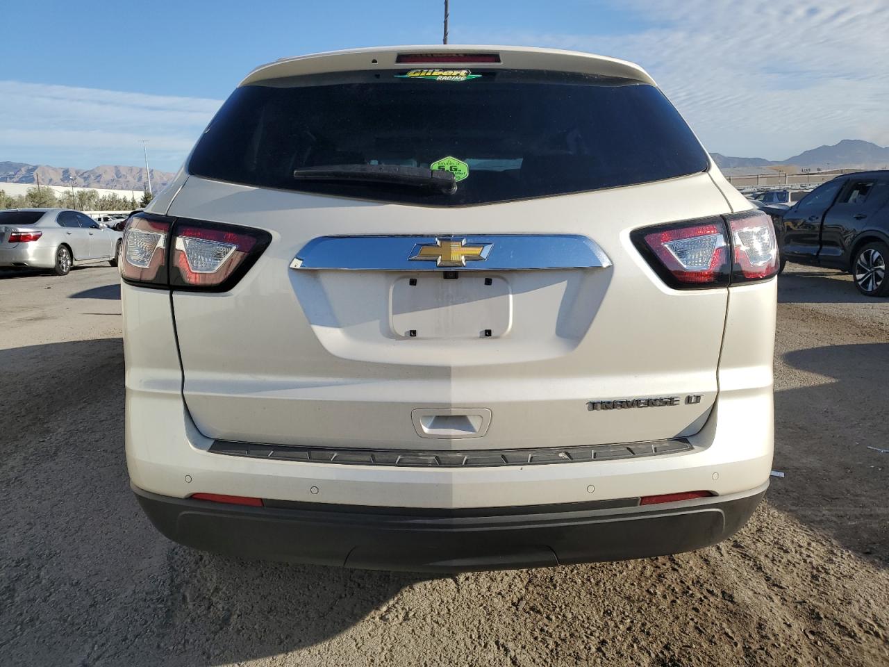 1GNKRGKD5EJ354385 2014 Chevrolet Traverse Lt