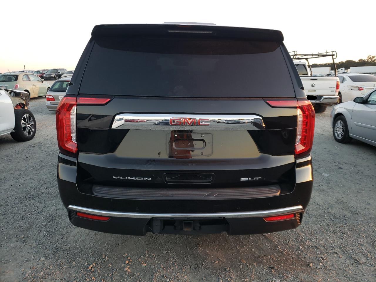 1GKS2BKD6NR107334 2022 GMC Yukon Slt