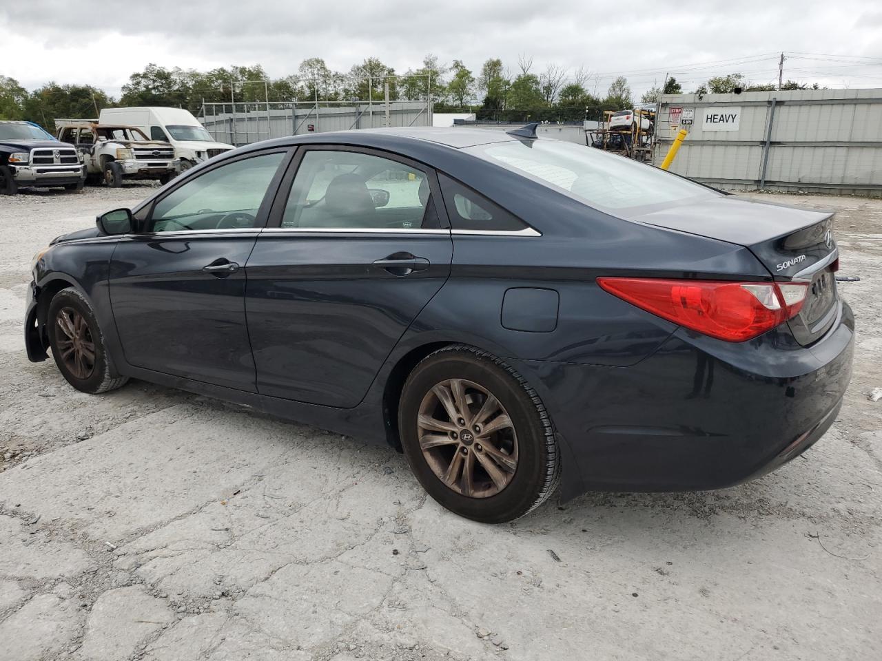 2013 Hyundai Sonata - Image 2
