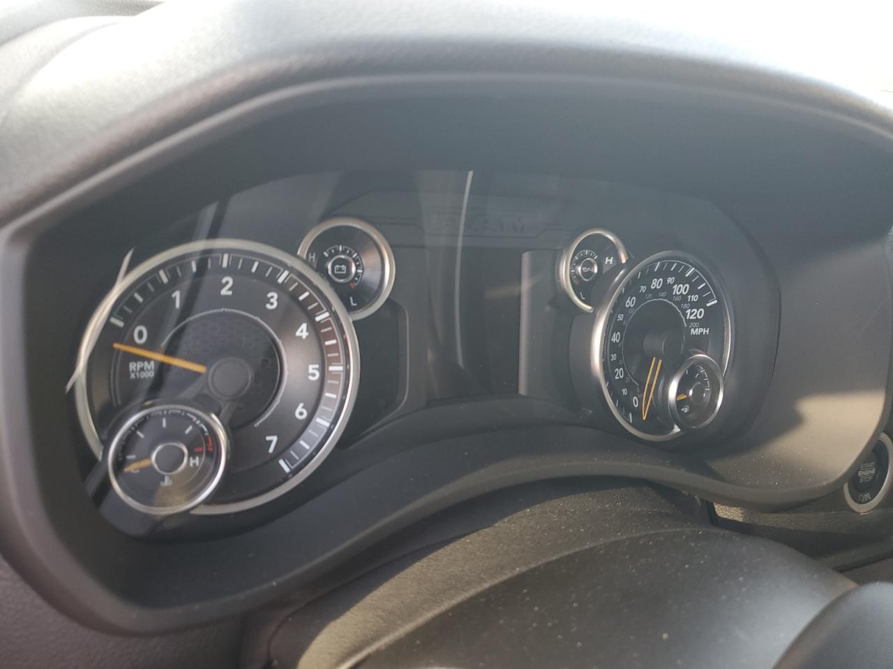 2019 RAM 2500 - Image 9