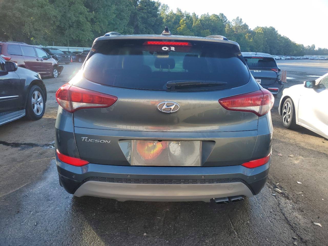 KM8J33A27JU750742 2018 Hyundai Tucson Value