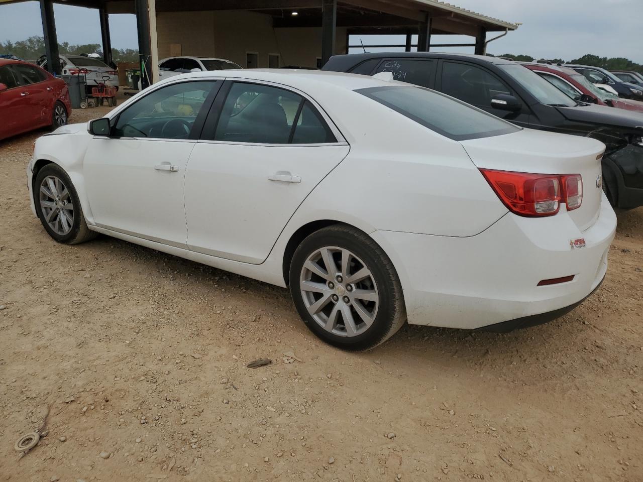 VIN 1G11E5SL5EU130990 2014 CHEVROLET MALIBU no.2