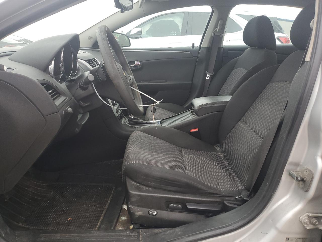2010 Chevrolet Malibu - Image 7