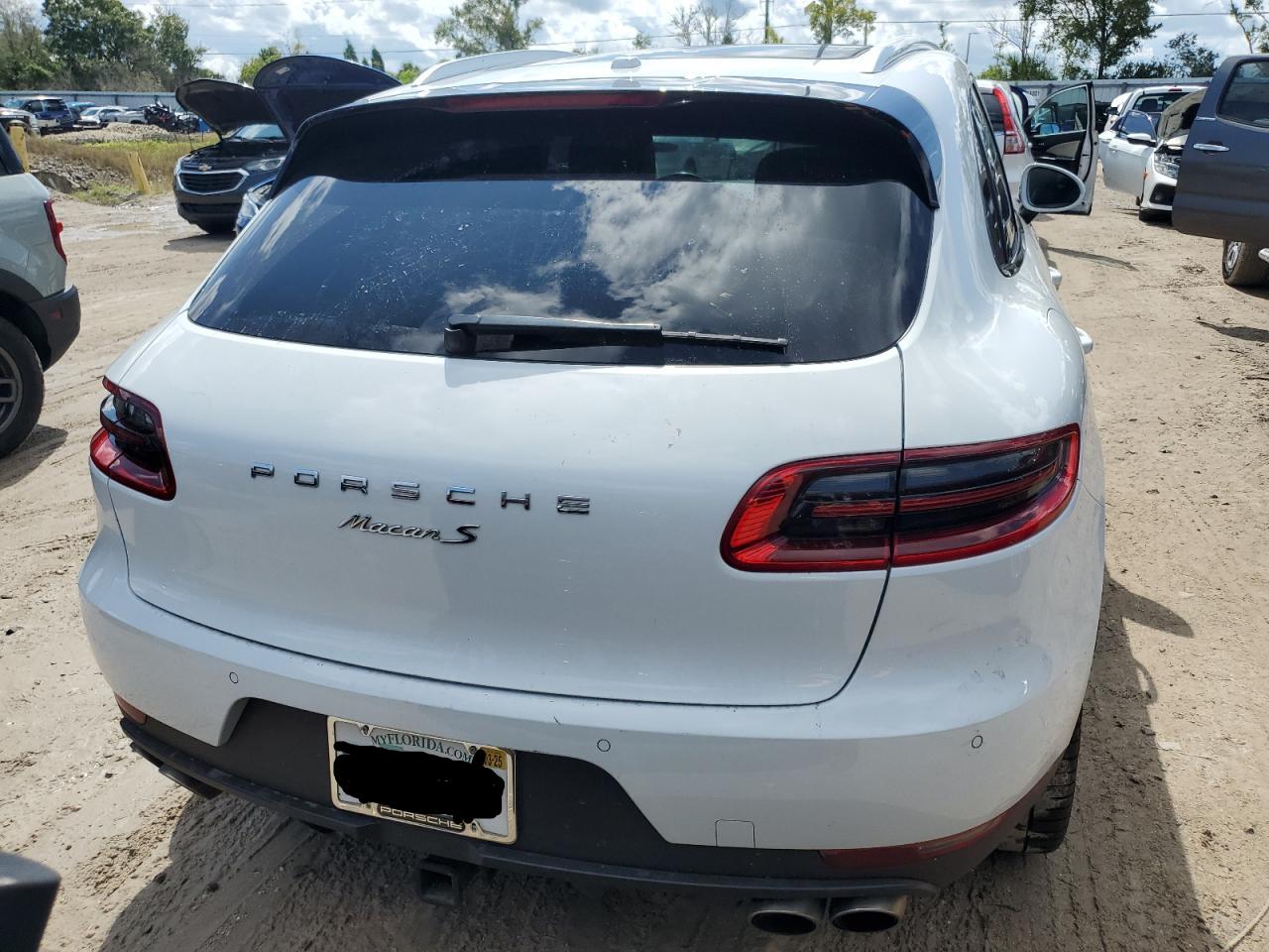 2017 Porsche Macan S VIN: WP1AB2A55HLB19417 Lot: 75454274