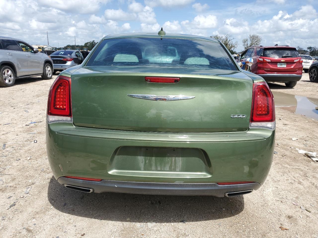 2C3CCAAG4JH216506 2018 Chrysler 300 Touring