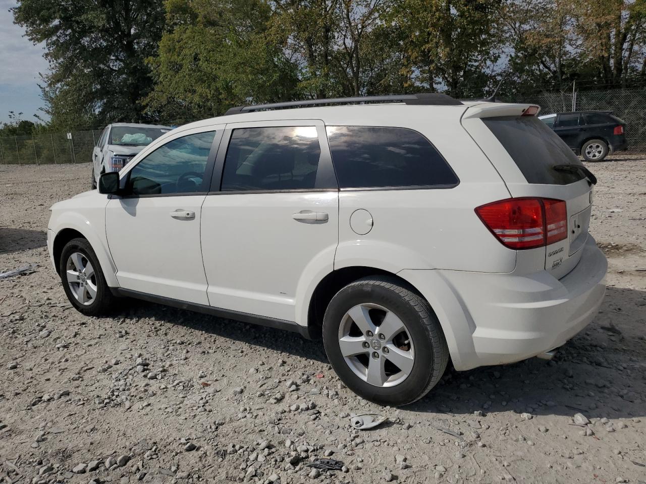 2010 Dodge Journey - Image 2