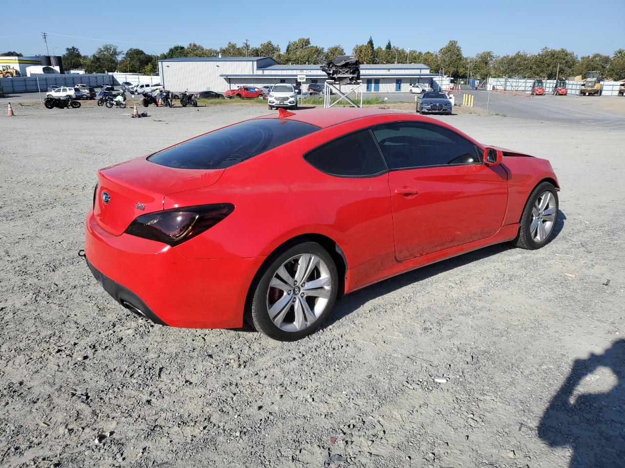 2013 Hyundai Genesis - Image 3