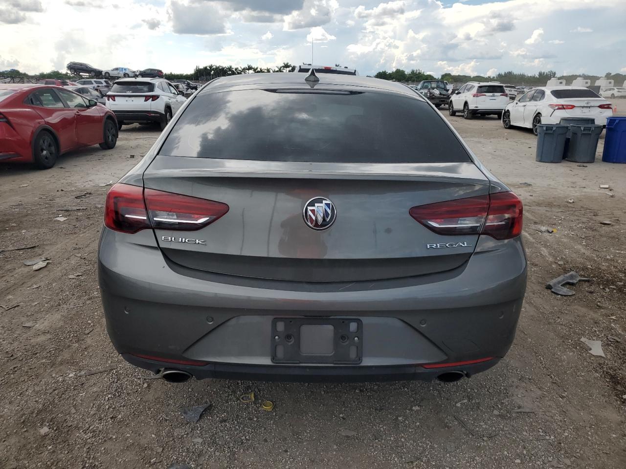 2018 Buick Regal Essence VIN: W04GP6SX1J1086626 Lot: 72621274