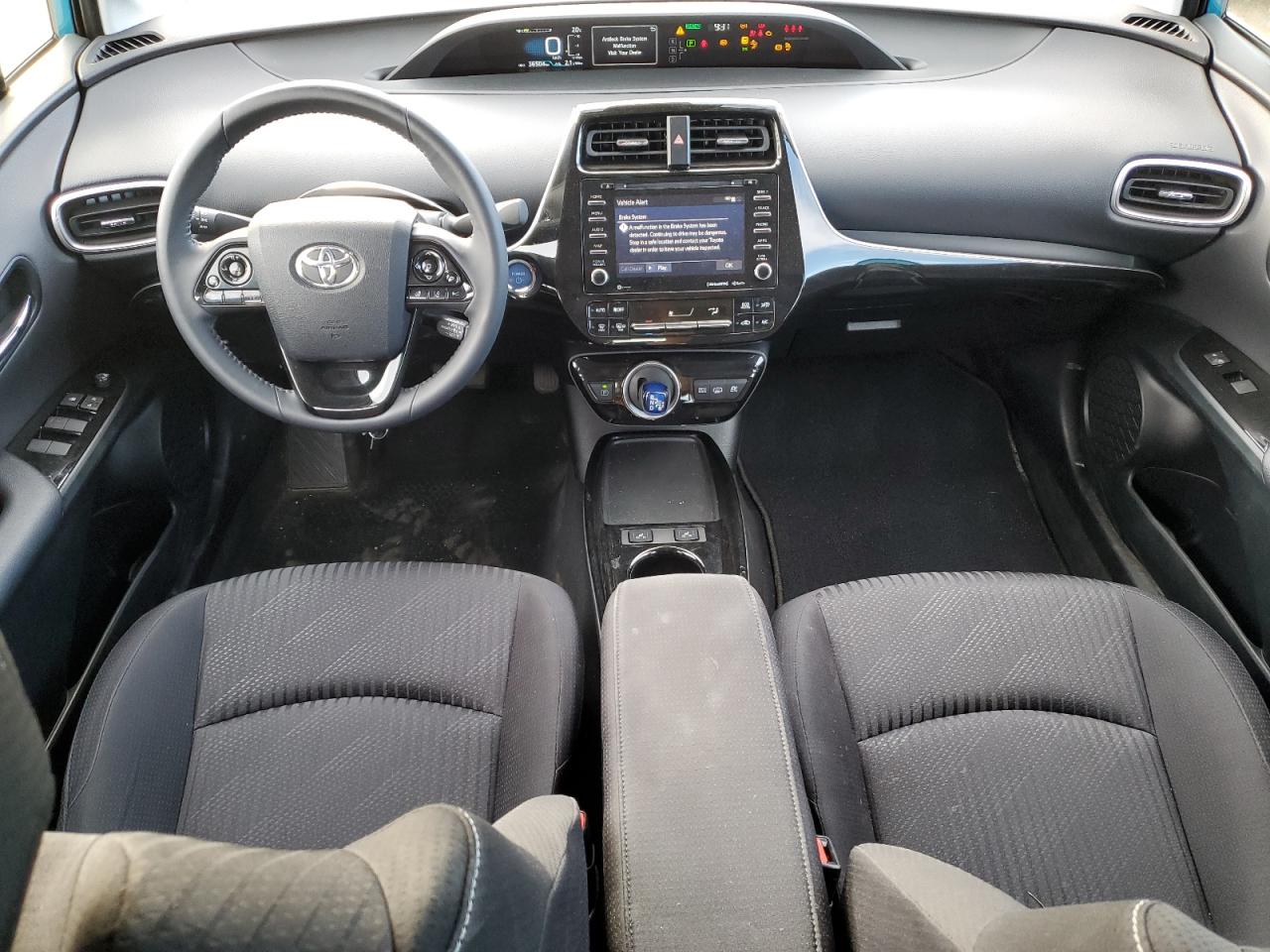 2022 Toyota Prius - Image 8