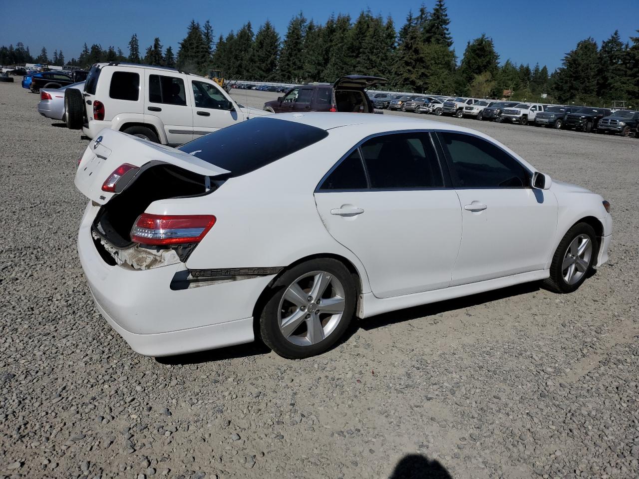 2010 Toyota Camry - Image 3