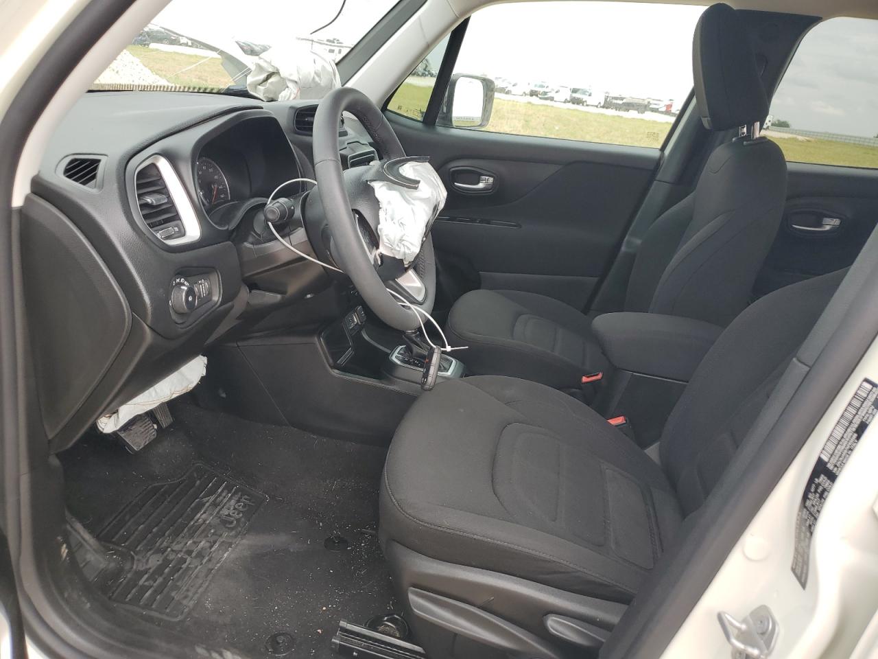 ZACNJABB7KPK85989 2019 Jeep Renegade Latitude