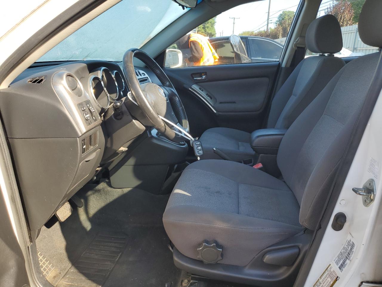 2004 Toyota Corolla Matrix Base VIN: 2T1LR32EX4C270121 Lot: 69841884