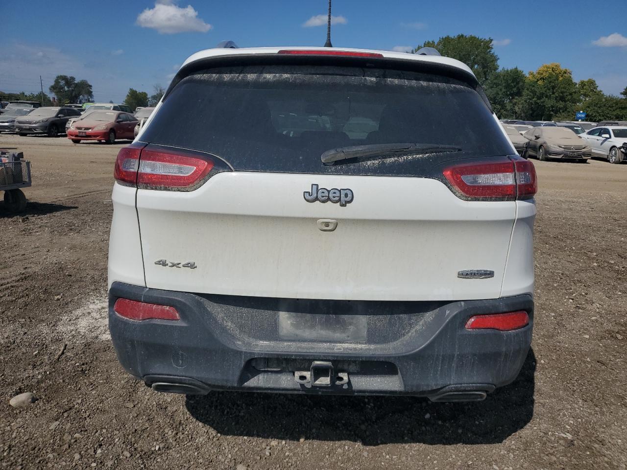 1C4PJMCS9HW663804 2017 Jeep Cherokee Latitude