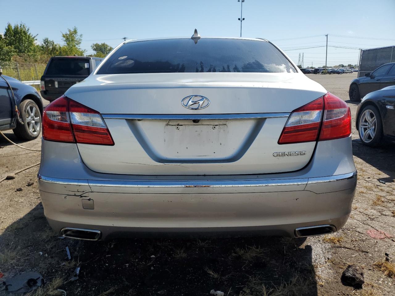 2013 Hyundai Genesis 3.8L VIN: KMHGC4DD1DU222020 Lot: 72063904