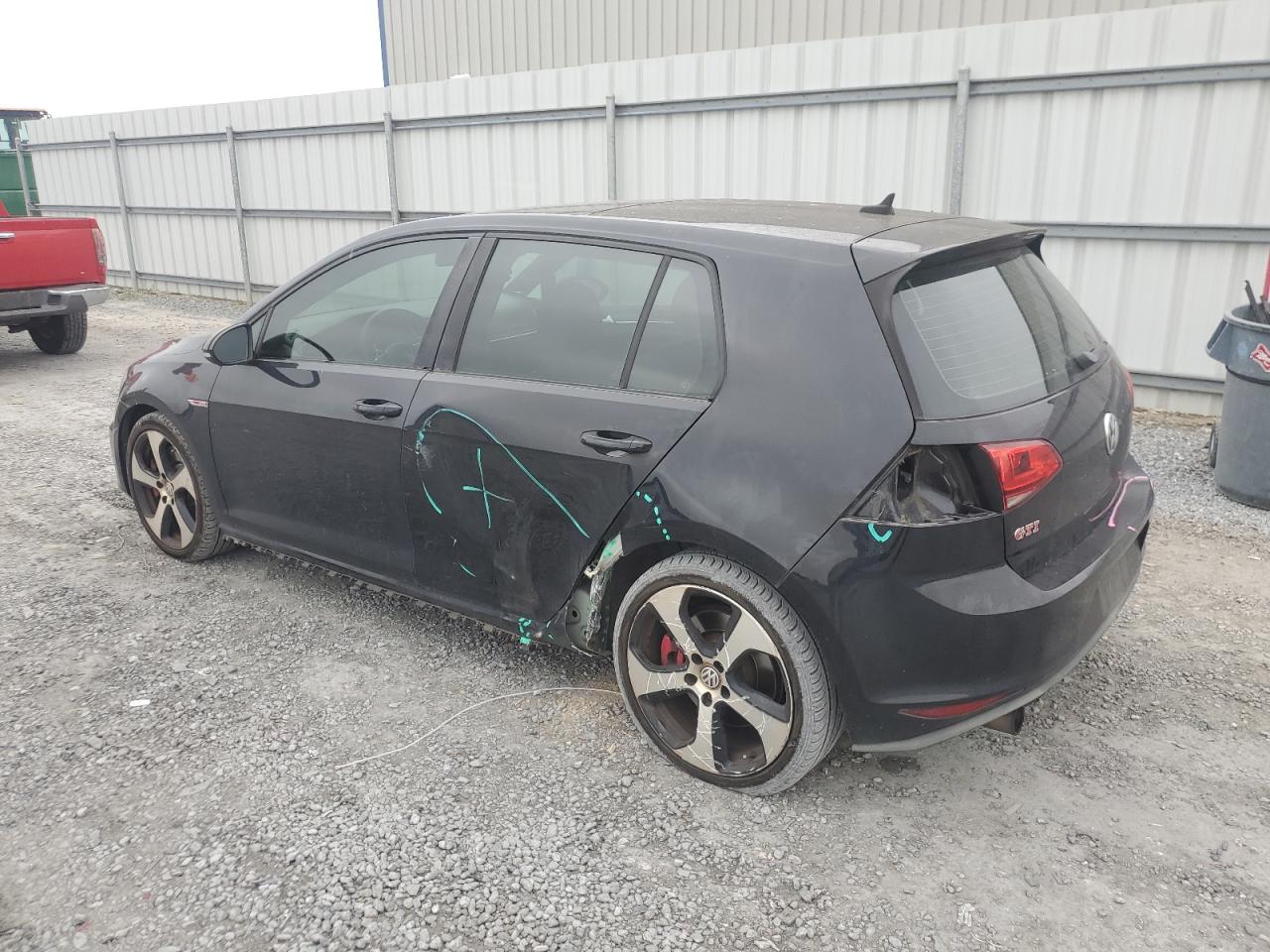 3VW447AU7GM018032 2016 VOLKSWAGEN GTI - Image 2