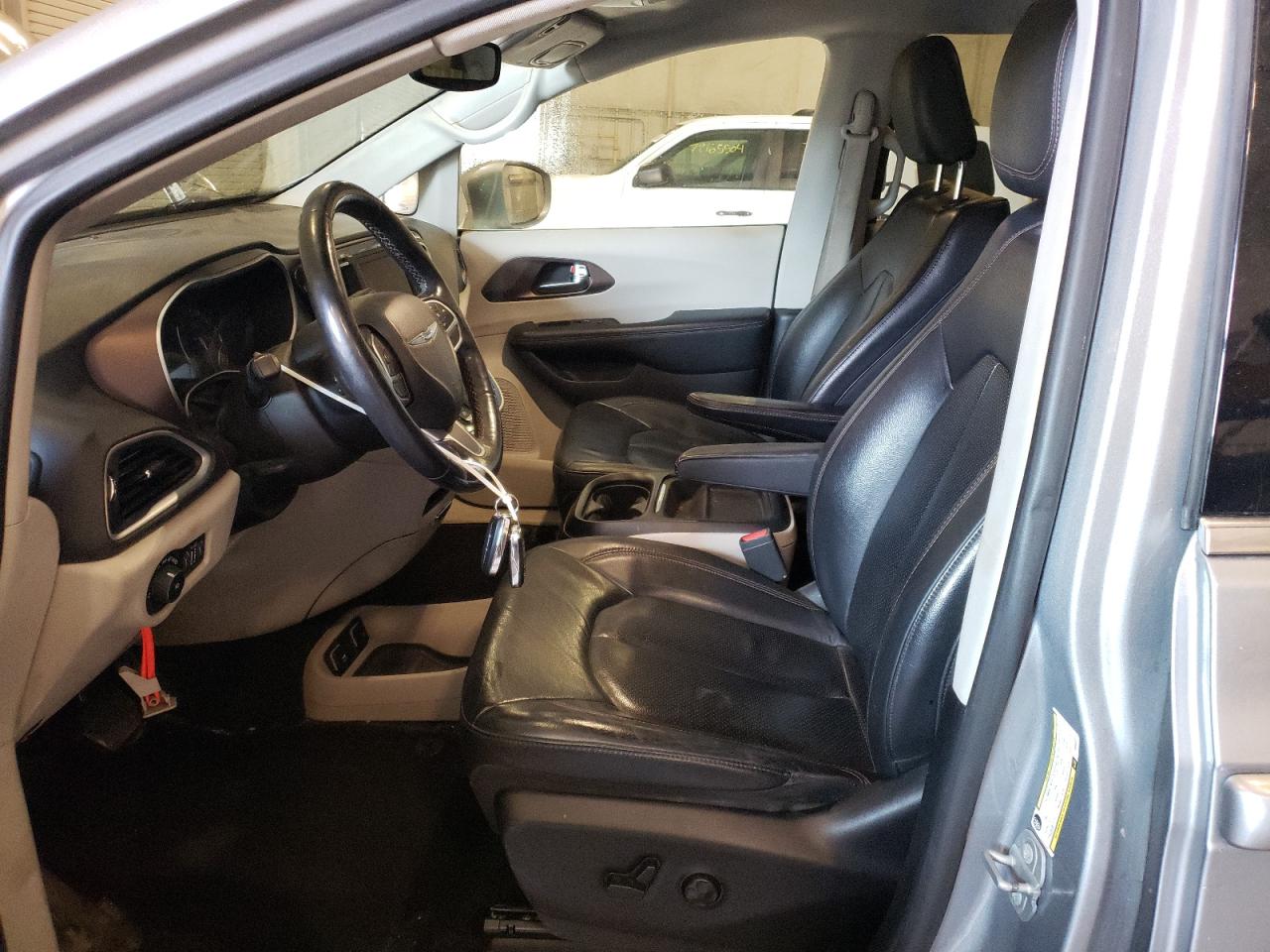 2019 Chrysler Pacifica - Image 7