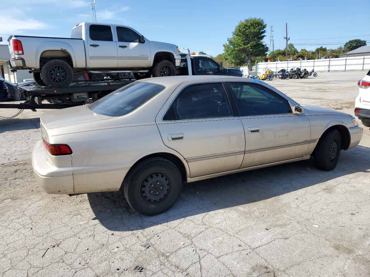 1999 Toyota Camry Le VIN: JT2BG22K7X0270862 Lot: 69862664