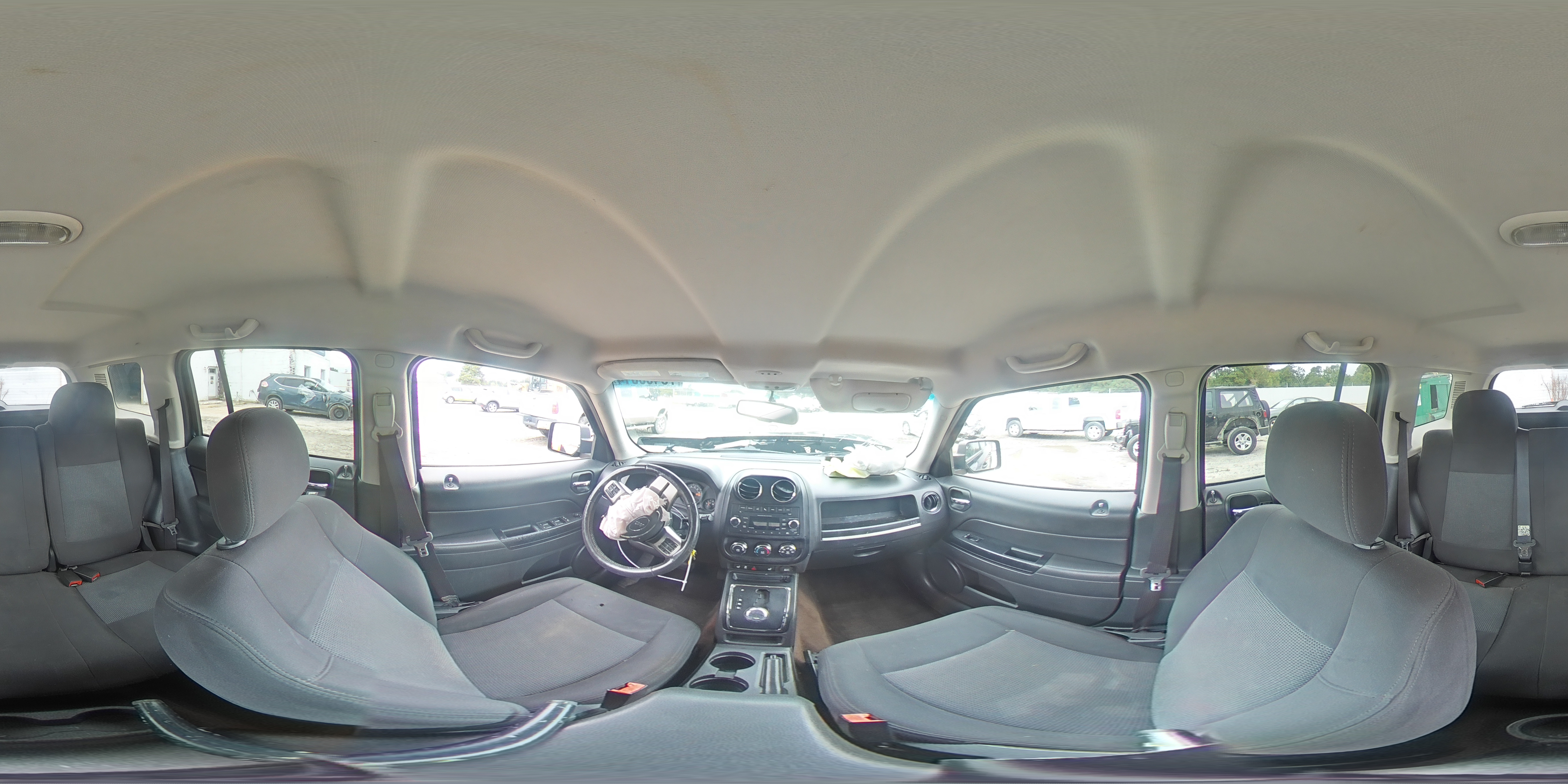 2014 Jeep Liberty (Patriot) - Image 14