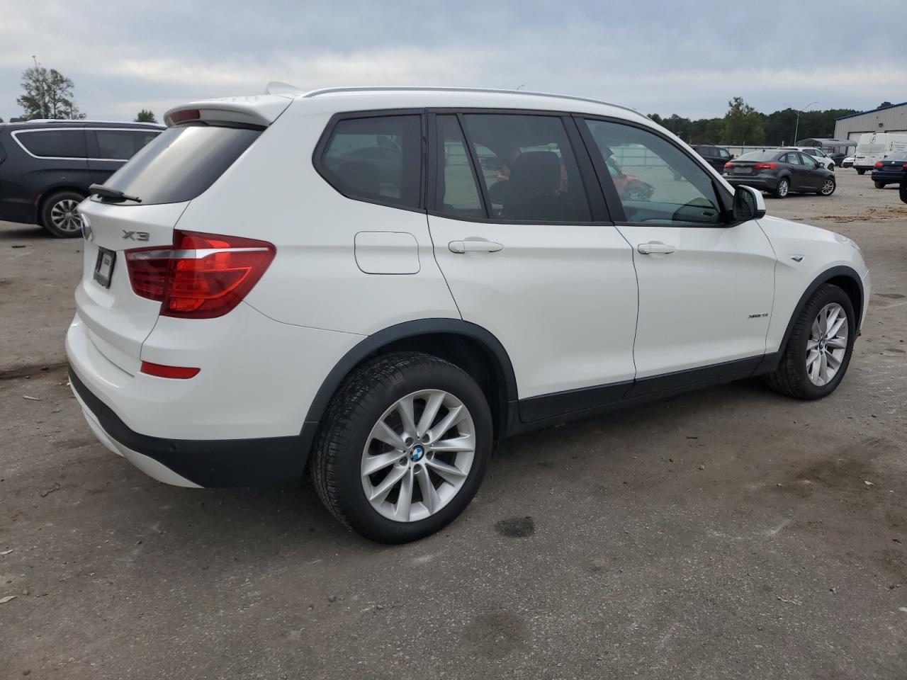 VIN 5UXWX9C51G0D85307 2016 BMW X3 no.3