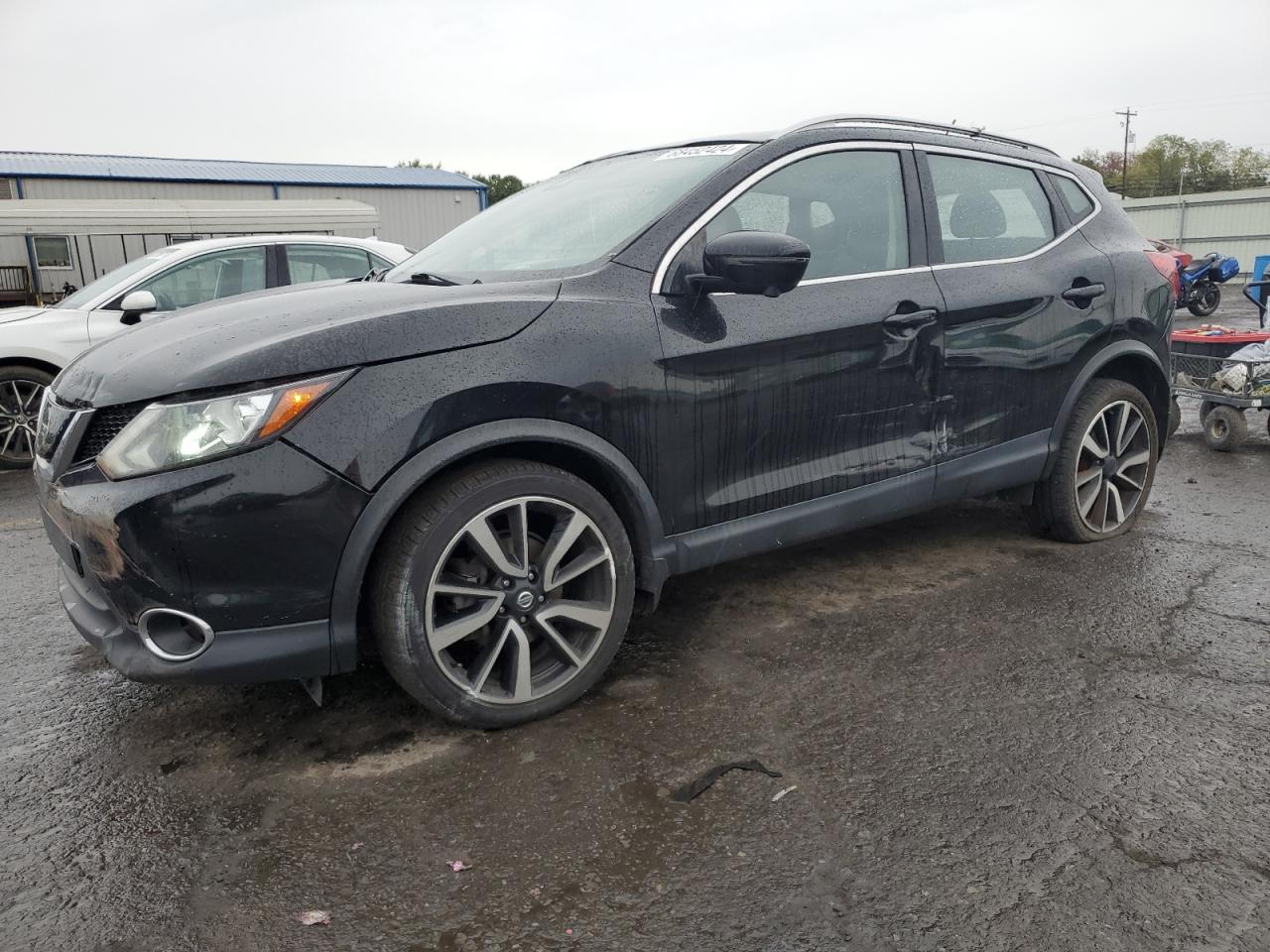 JN1BJ1CR0JW294247 2018 NISSAN ROGUE - Image 1