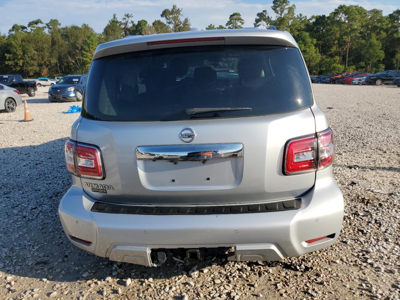 JN8AY2ND2H9010738 2017 Nissan Armada Sv