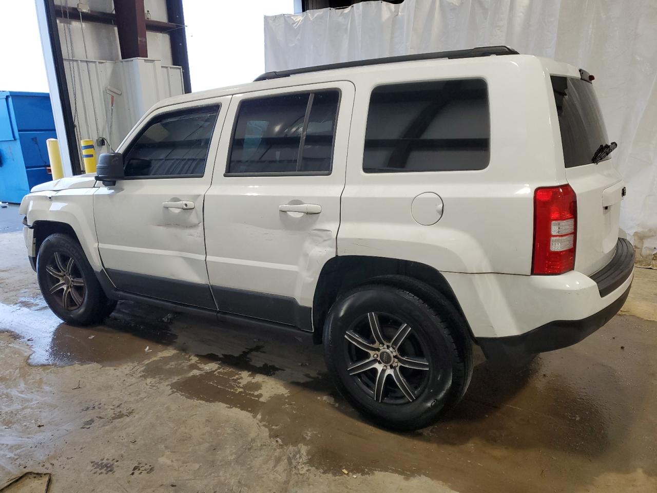 VIN 1C4NJPBA0ED545522 2014 JEEP PATRIOT no.2