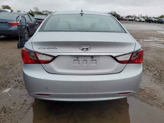  HYUNDAI SONATA 2013 Серебристый