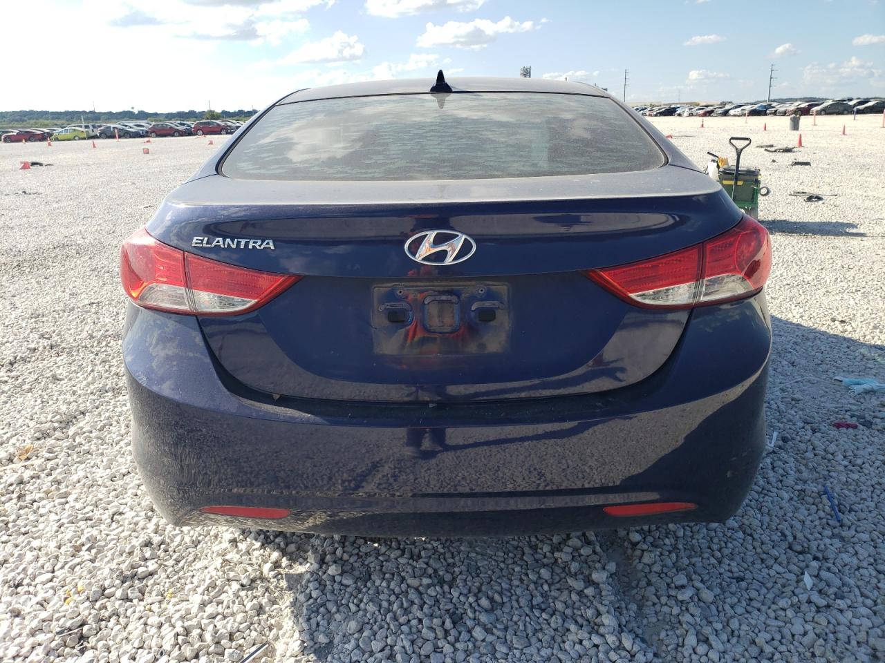 5NPDH4AE9DH389595 2013 Hyundai Elantra Gls