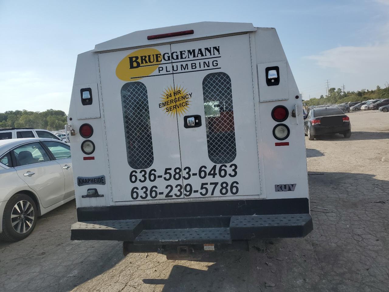 2017 Chevrolet Express - Image 6