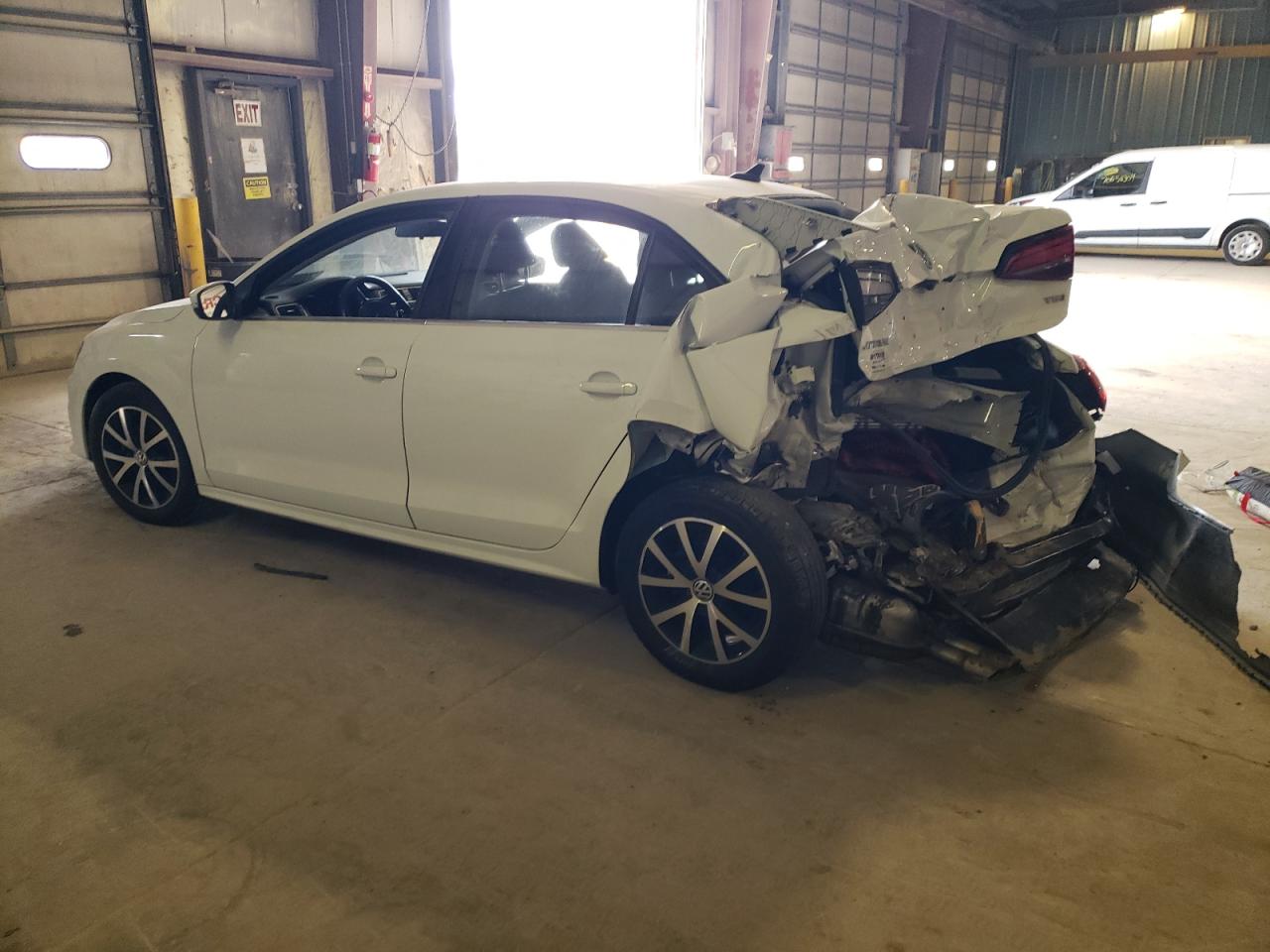 3VWDB7AJ6HM358530 2017 VOLKSWAGEN JETTA - Image 2