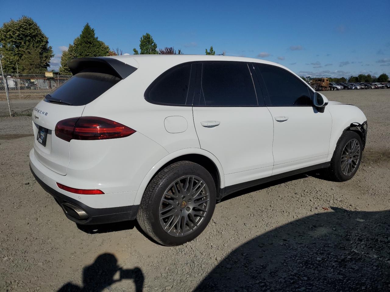 VIN WP1AA2A24HKA88286 2017 PORSCHE CAYENNE no.3