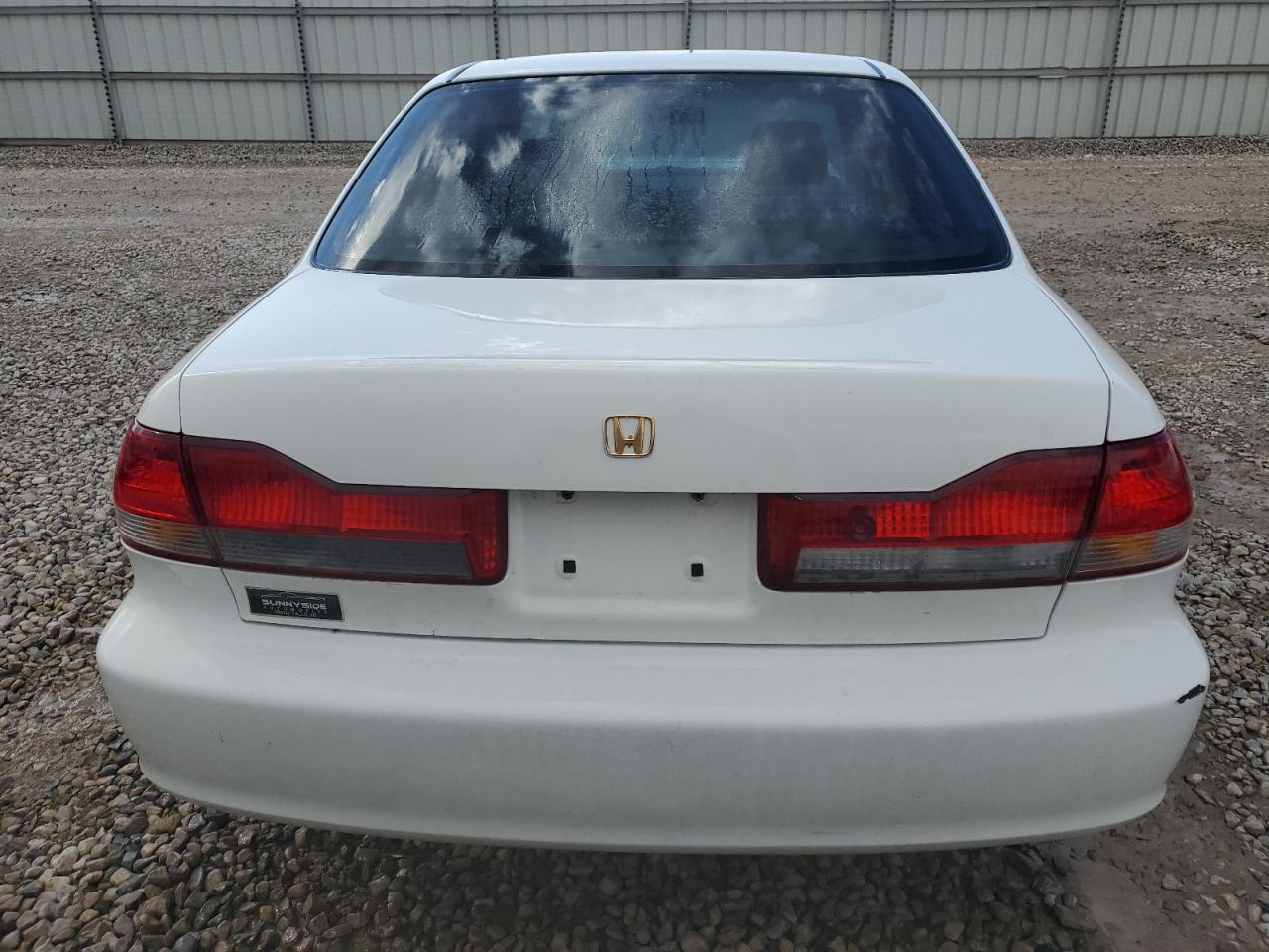 2001 Honda Accord Lx VIN: 1HGCG56461A058384 Lot: 72015444