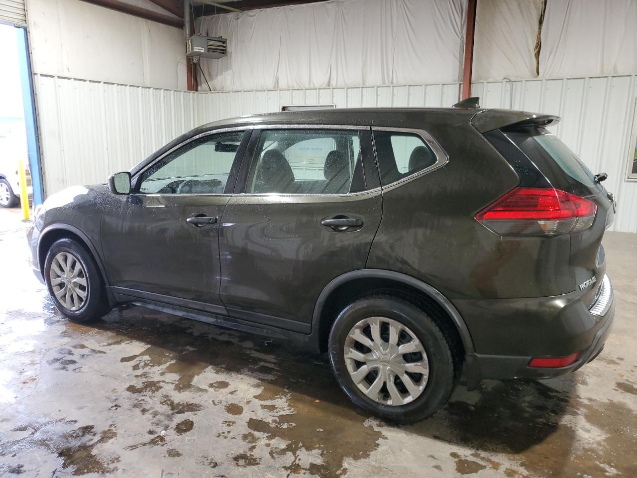 2017 Nissan Rogue - Image 2