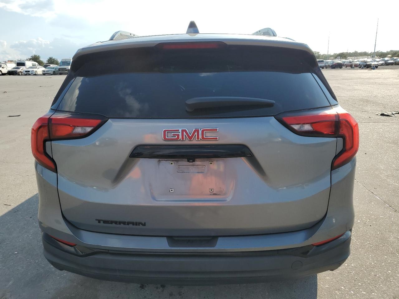 3GKALPEV4KL395562 2019 GMC Terrain Slt