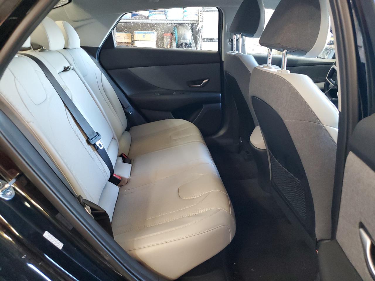 2023 Hyundai Elantra - Image 10
