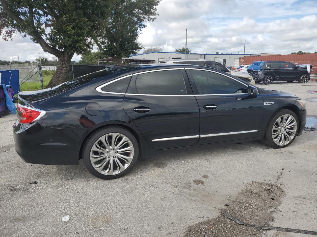 1G4ZR5SS9JU111273 2018 Buick Lacrosse Premium