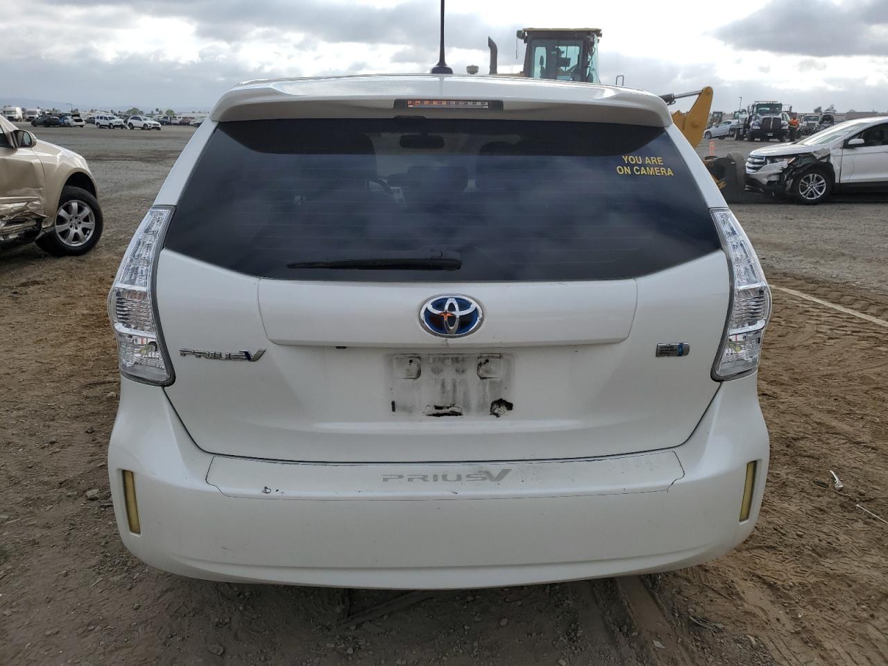 JTDZN3EU2D3189339 2013 Toyota Prius V