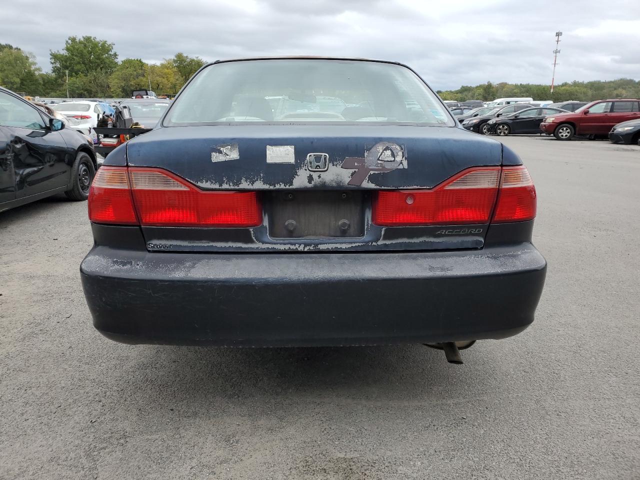 1HGCG665XYA027342 2000 Honda Accord Lx